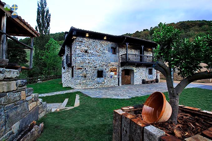 Casona de El Castañíu